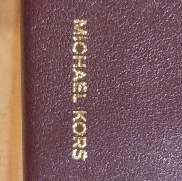 Michael kors burgundy and gold wallet authentic - Picture 5 of 6